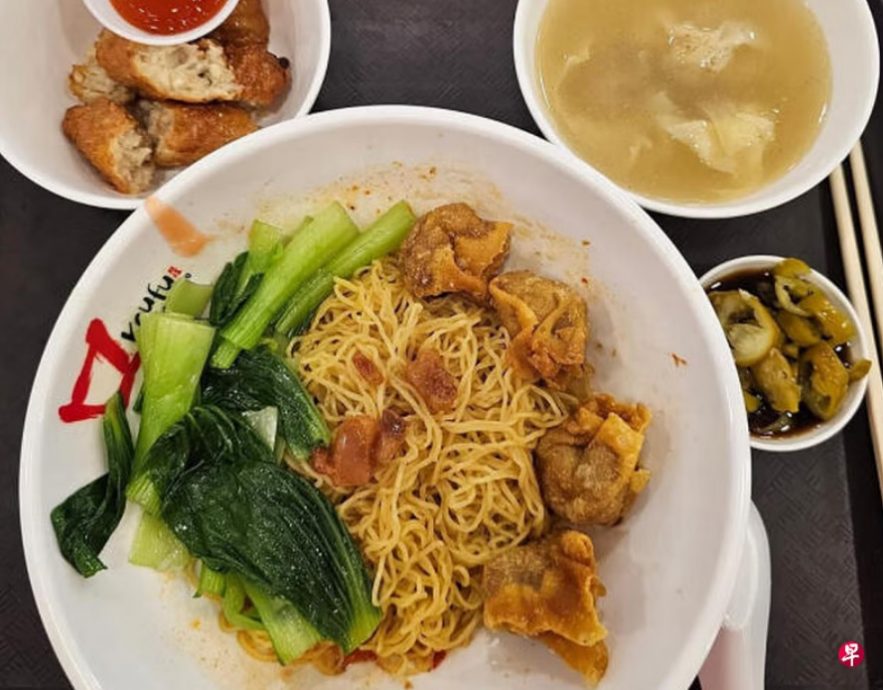 (已签发)狮城二三事:男子诉云吞面没叉烧 食阁送10新元礼券补偿
