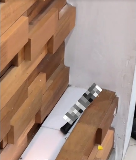 开斋节首日五金店行窃 男子事败向店员亮刀！