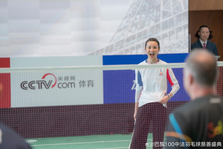 张曼玉偕林丹梦幻搭档双打 大展羽毛球实力