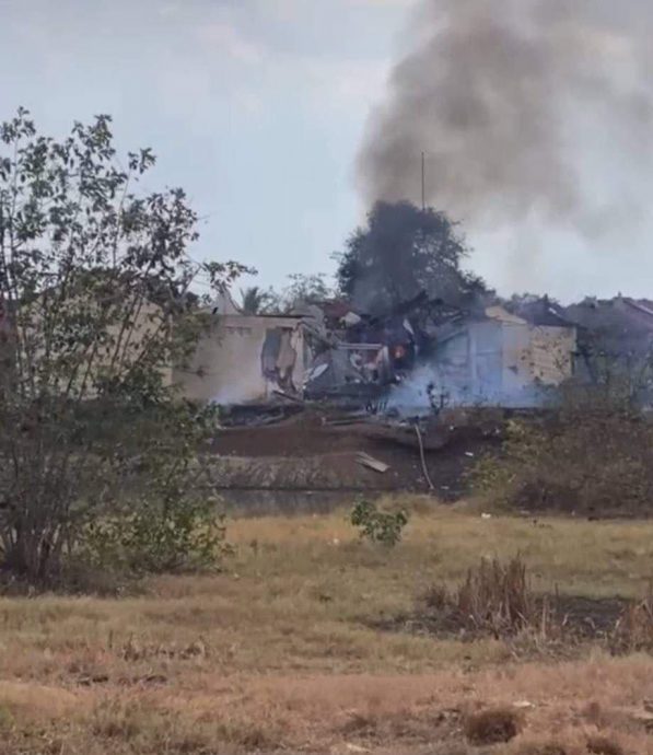 弹药库发生爆炸 柬20士兵身亡