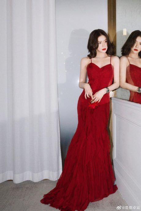 忆今年独自过年大哭 蔡卓宜30岁重新出发