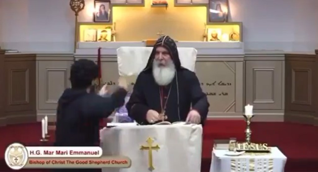 悉尼再传刺杀案 主教直播讲道 遭人持尖刀狂刺