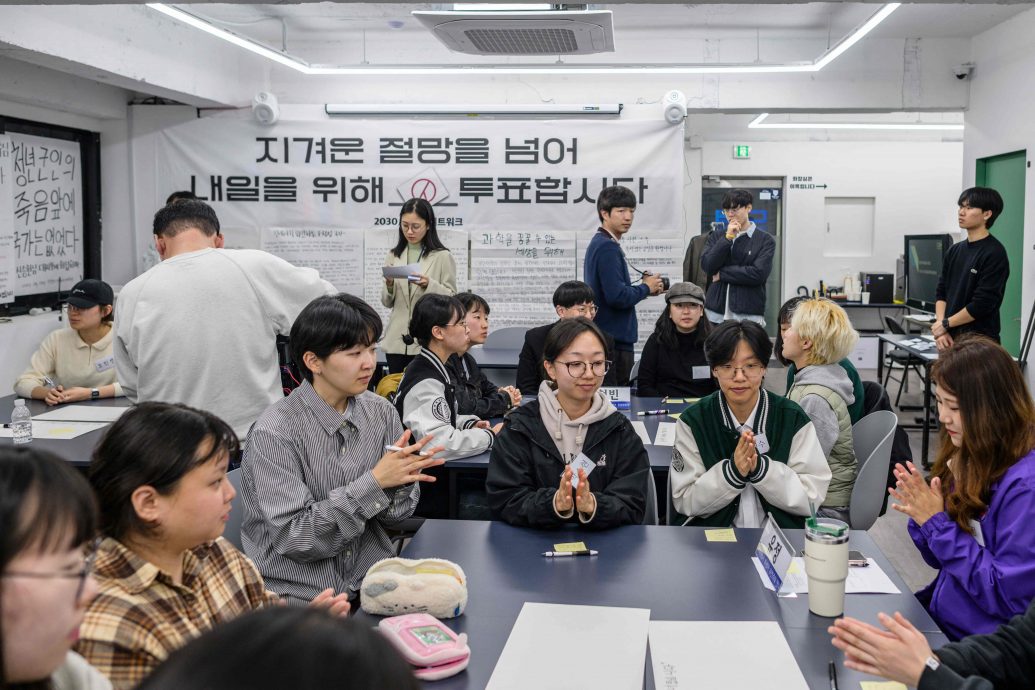 投票率低 韩国年轻人称政府让他们感到失望