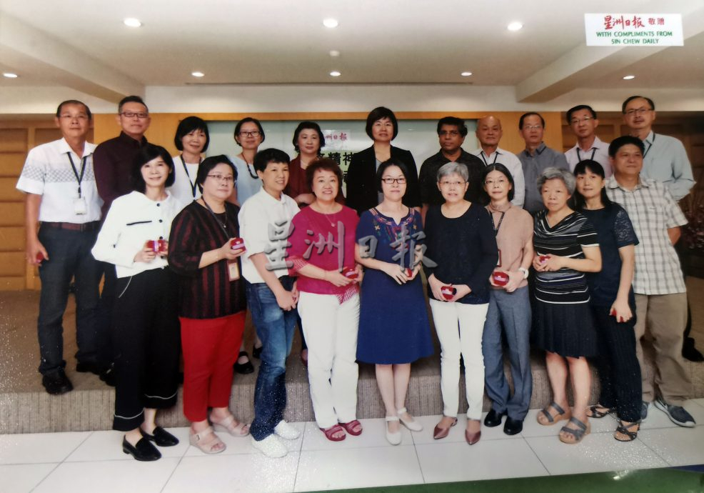 报庆特辑:(5月初发布)陪伴星洲成长老职员:杨慧芳