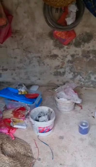 拟挂横幅附警局号码防贼 升旗山大众花园频遇窃