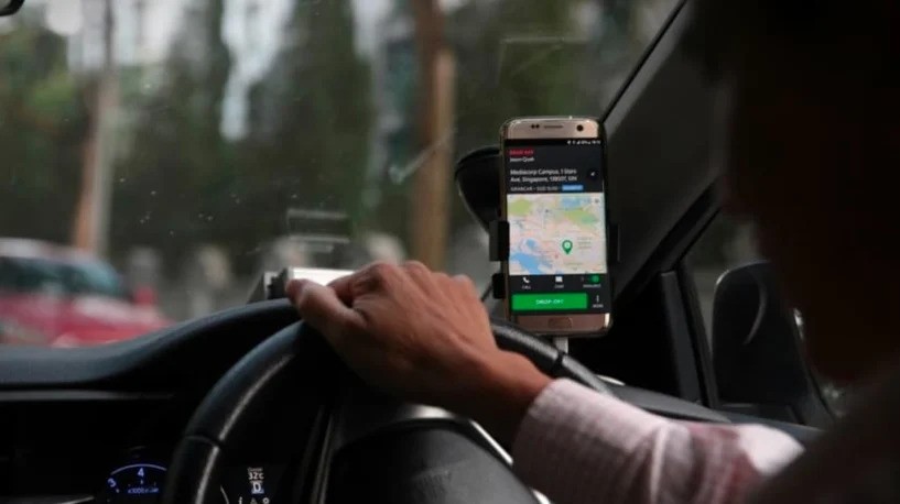 接往坟墓预约却不见人影 电召车司机遭恶搞