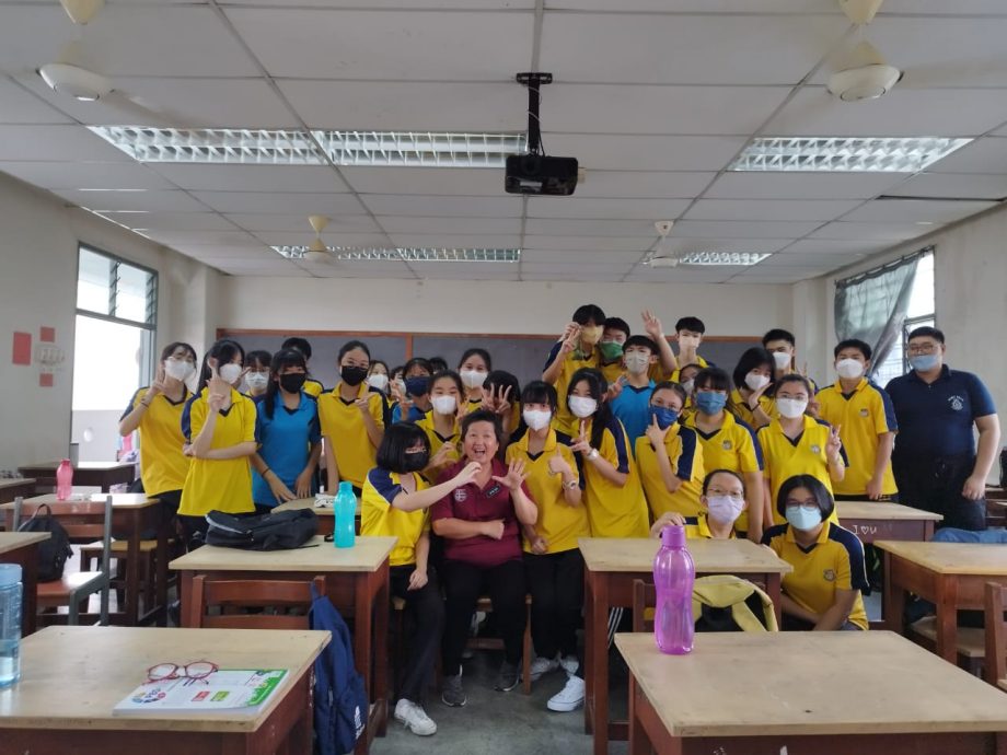 暖势力∕听!华文老师讲故事∕卓慧华