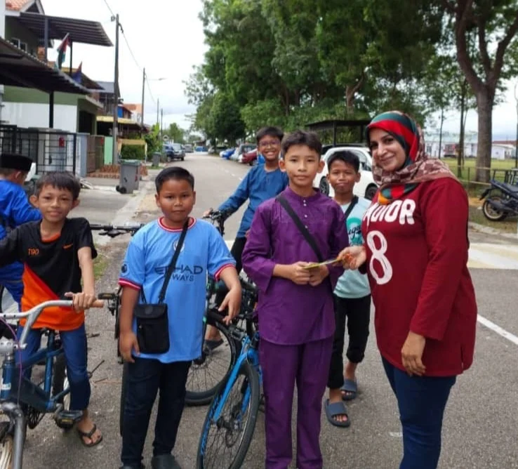 暖势力|慷慨捐青包助受灾邻居 孩童暖擧获赞扬