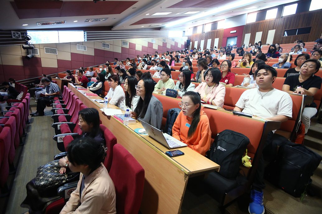 本报协办:“千年文人梦──中国古典文学史精品课程”