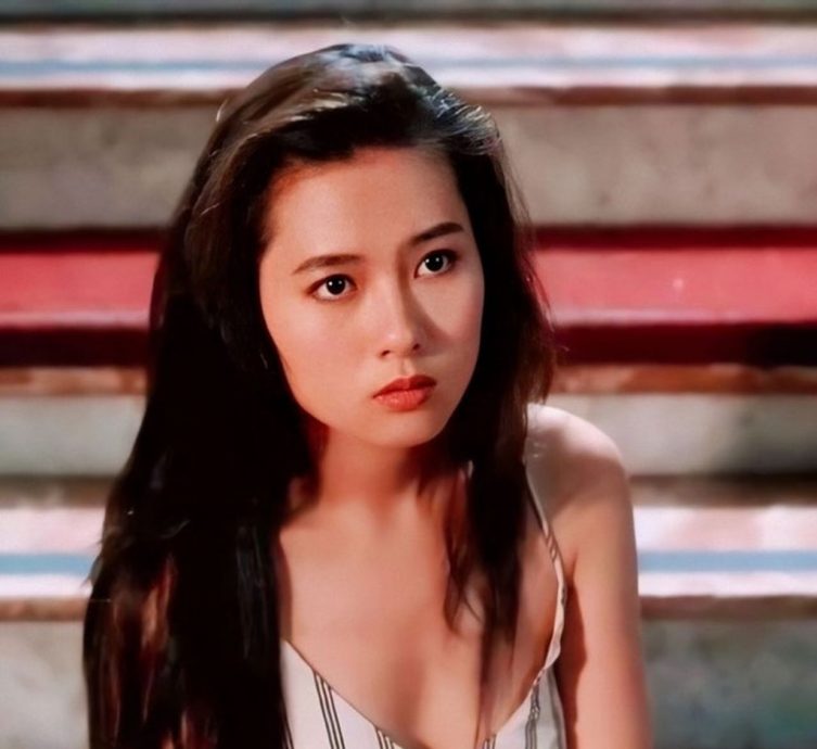 李丽珍罕同框27岁爱女 母女超正美照惊艳网民