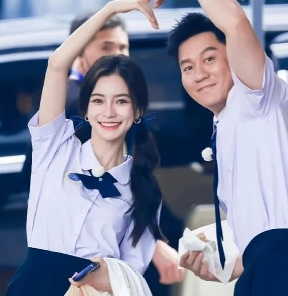 李晨Baby惊爆热恋 传朋友圈告白友情变质