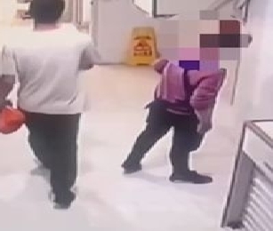 杨丽菁保时捷遭喷漆恐吓 幕后主使者竟是前男友