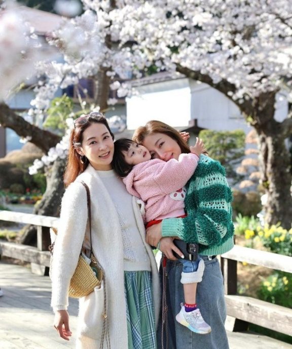 杨卓娜直播带货 遭质疑非法销售