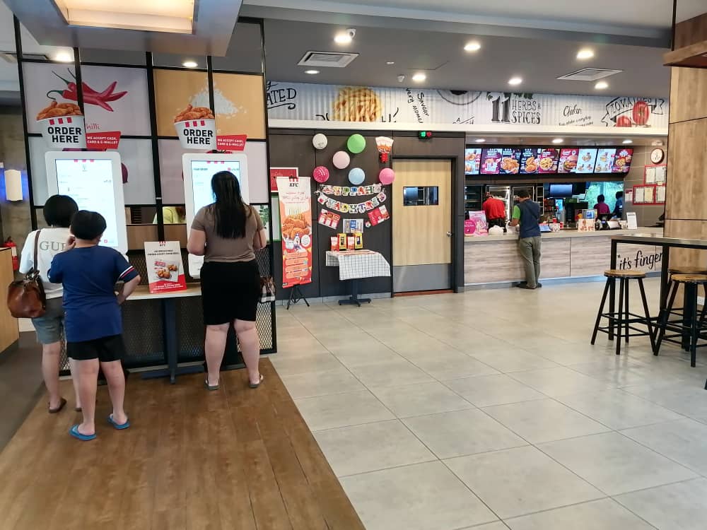 杯葛风持续 快餐店KK冷清清