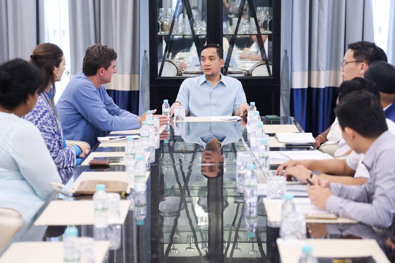 柔： 大臣与乐高 默林娱乐商讨  为学子培训 合作迎旅游年