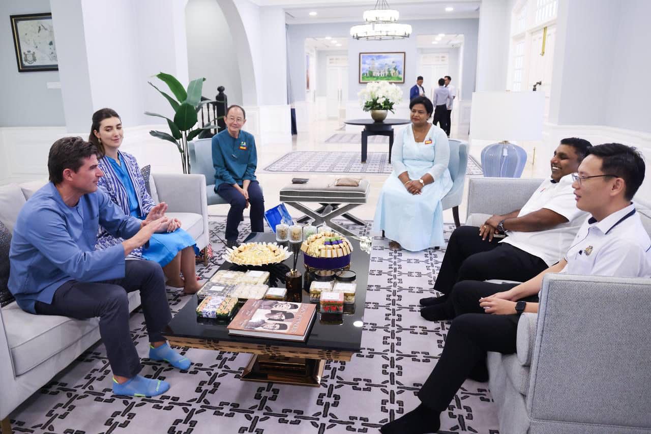 柔： 大臣与乐高 默林娱乐商讨  为学子培训 合作迎旅游年