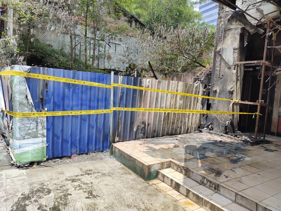 柔： 市中心空置建筑火患  嘉福尼：已调查清理