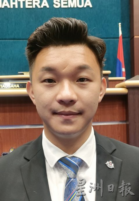 柔:24名古来市议员就职,马华少一人