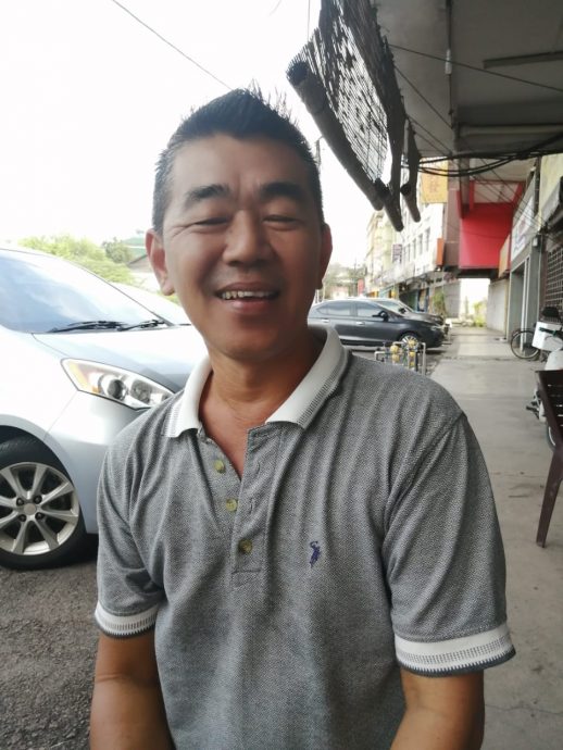 柔:【特稿】:居銮车多人多 连假带动商贩生意