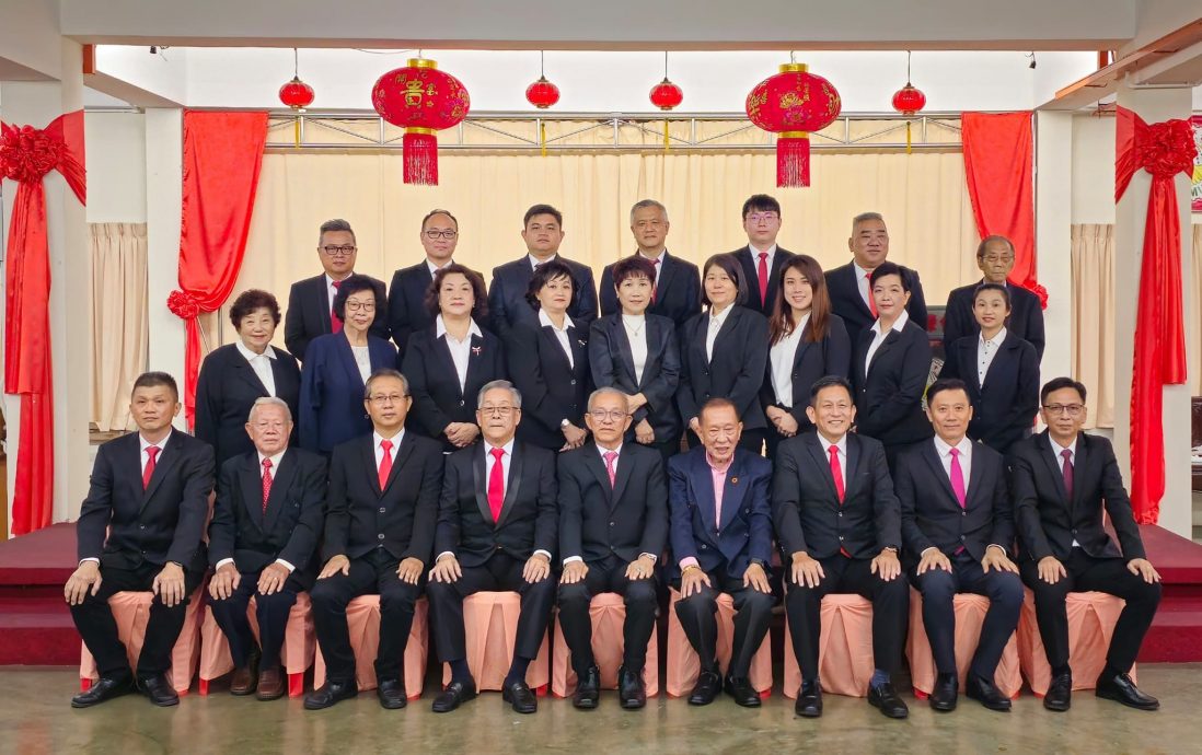 柔:内页头条:郭伟光:麻广肇会馆新届理事,老中青三代齐聚