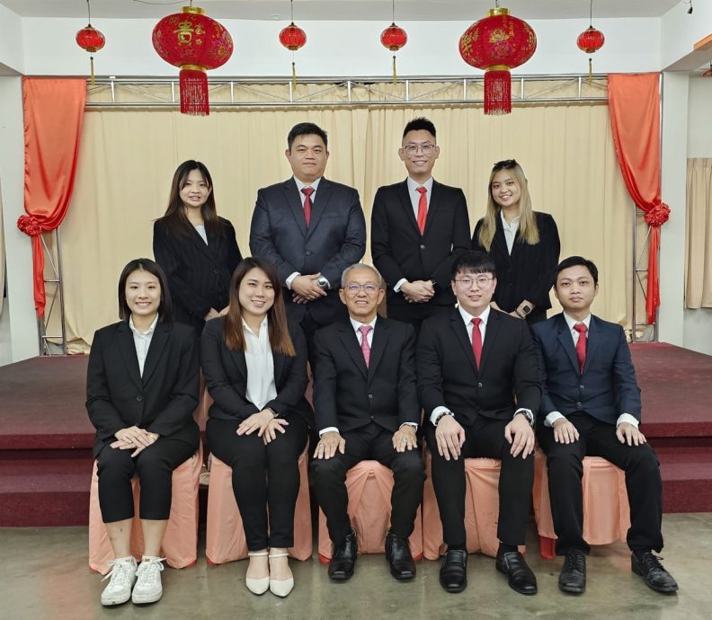 柔:内页头条:郭伟光:麻广肇会馆新届理事,老中青三代齐聚