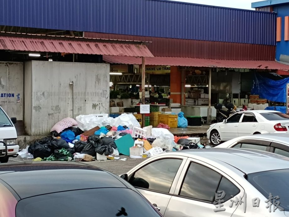 柔：备用版头【民生特工队】：实达英达花园巴刹垃圾乱扔引后患
