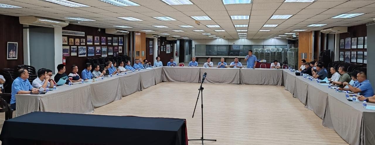 柔:峇中华总商会董事会改选,傅庆隆蝉联会长