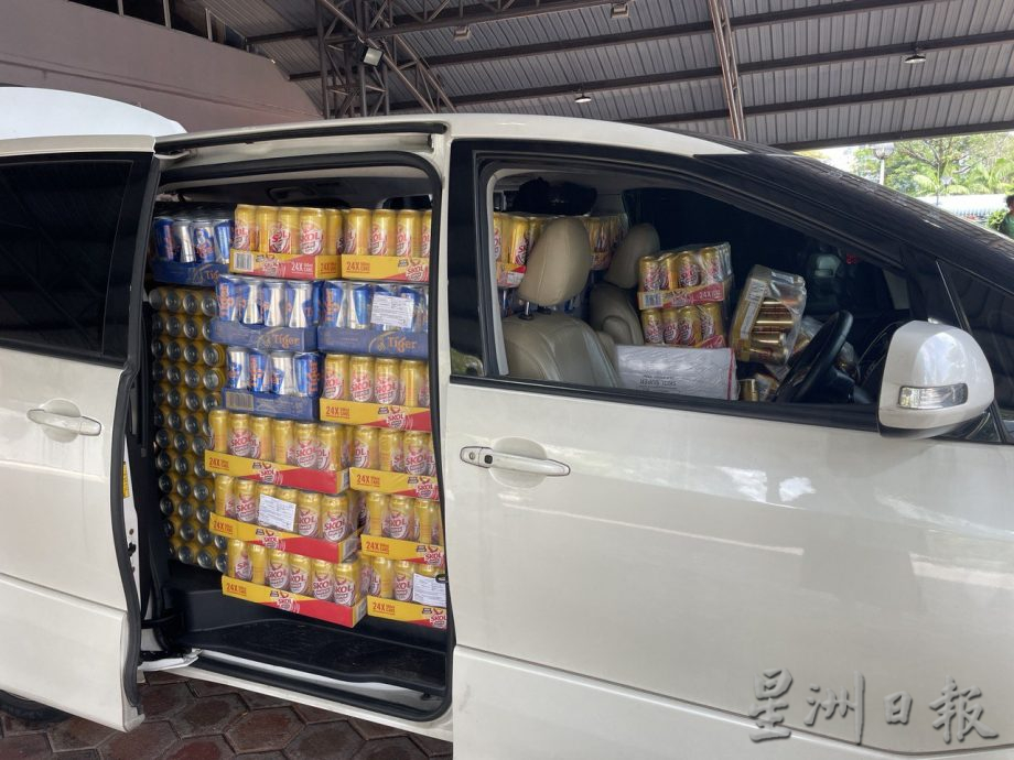 柔:新闻:休旅车载满免税酒出外,2男子落网