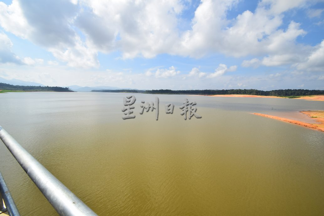 柔:新闻:加亨滤水站正式投入运作 居銮区水供压力缓解在望