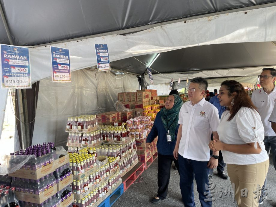 柔:新闻:斋戒月市集无价格标签 柔内贸局开7罚单