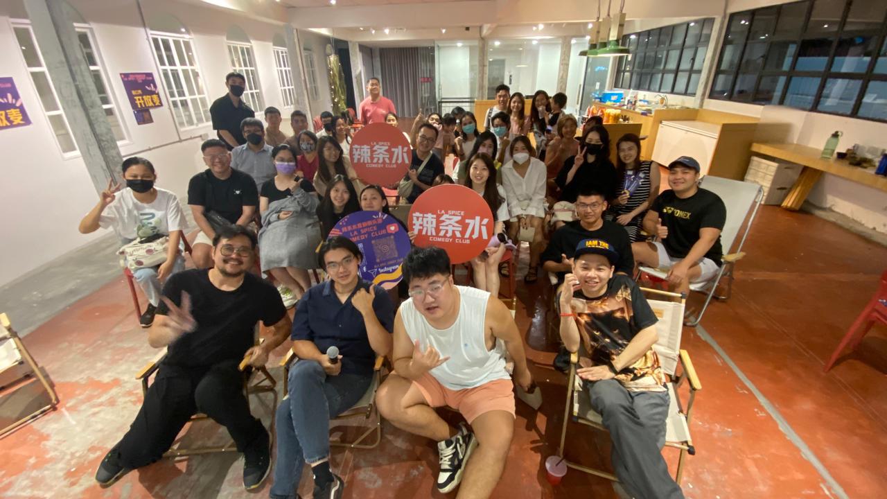 柔:时尚记事簿(4月13日刊):脱口秀,吐槽生活大小事
