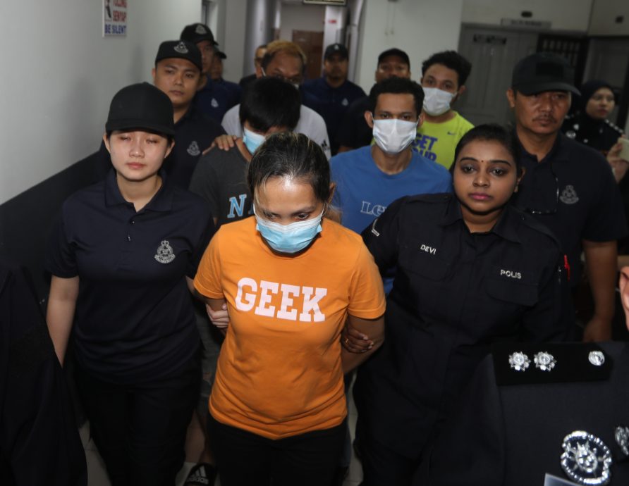 柔:||视频: 涉当阿窿跑腿泼漆纵火 4男1孕妇被控不认罪