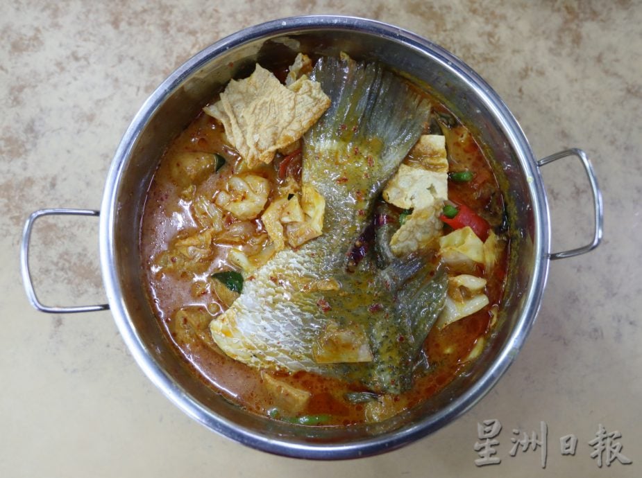 柔:食客指路(4月9日见报):新山百万镇港式鱼头炉
