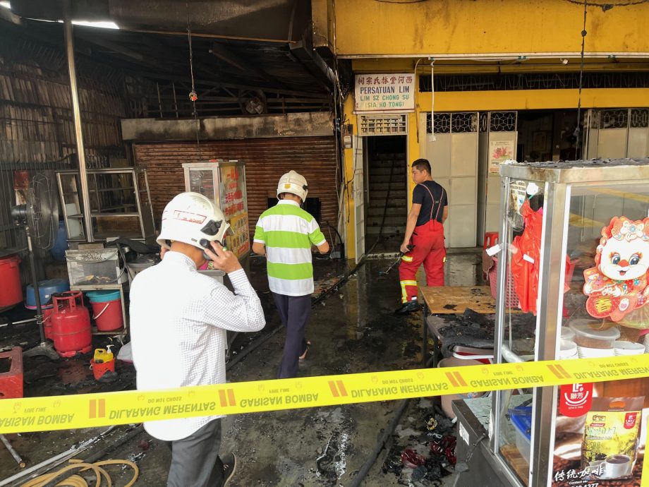 柔:麻西河堂林氏宗祠失火 66年会所付之一炬