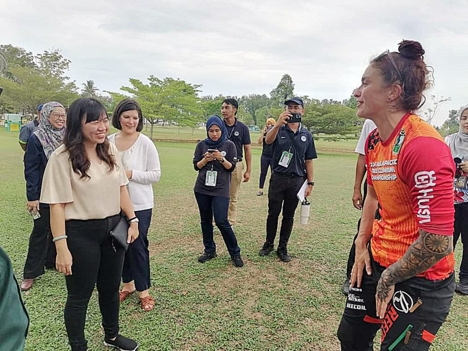 梁耀雯：助推动生态体育旅游活动 彭州政府盼再办攀树锦标赛