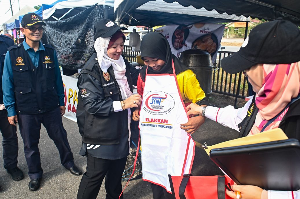 检查斋戒月市集摊位 登卫局开148罚单