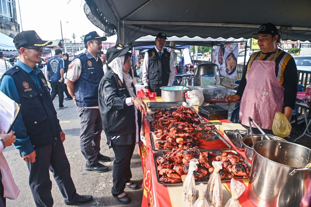 检查斋戒月市集摊位 登卫局开148罚单