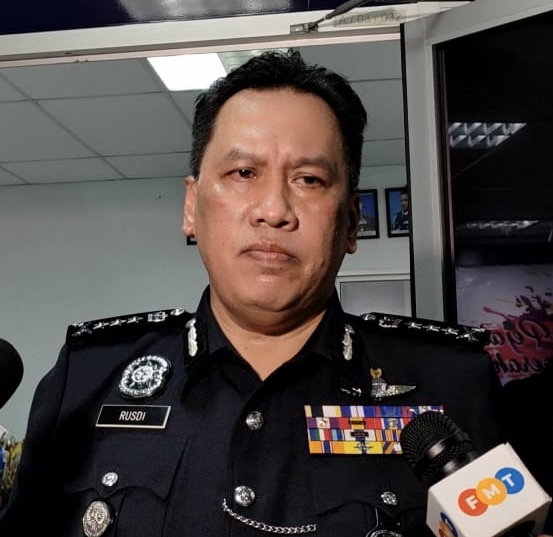 欲以现金付过路费被拒无礼侮辱大道员工男子身份已确认