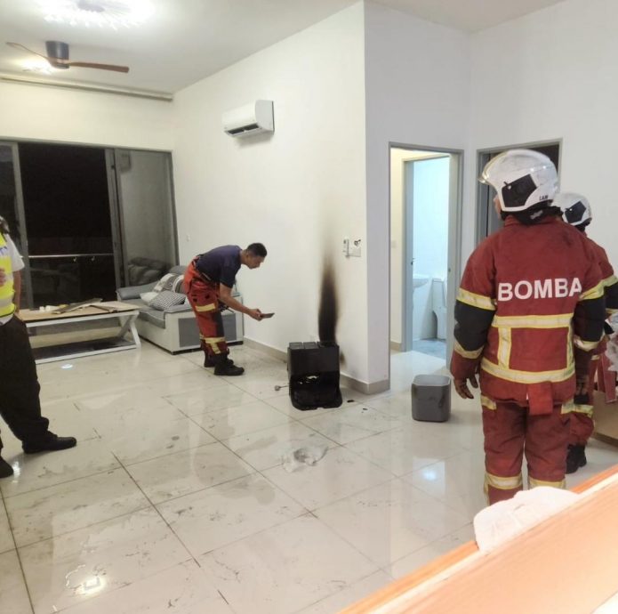 正在充电的扫地机器人自燃·所幸屋主及时发现