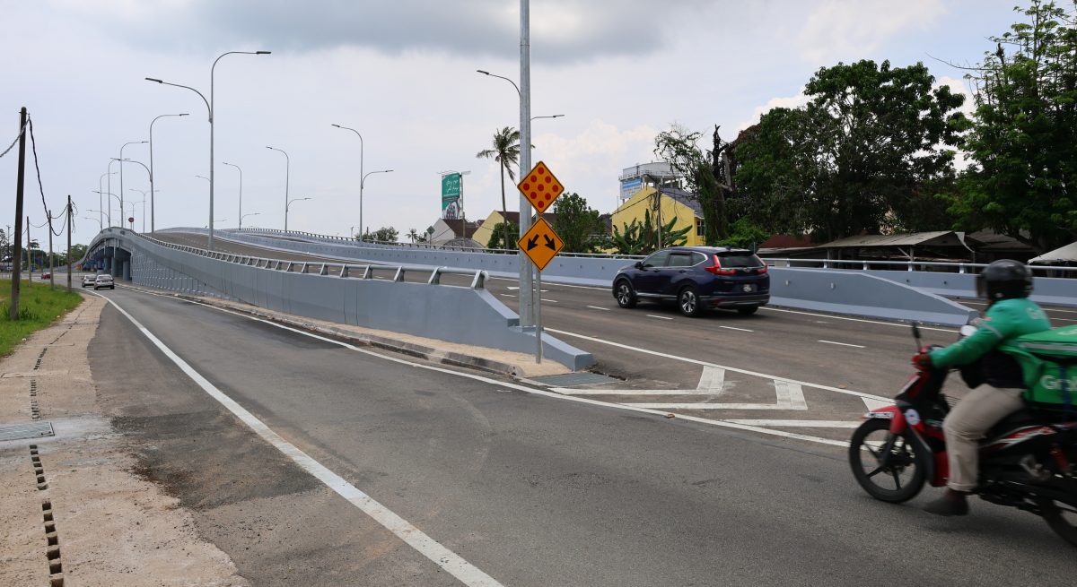 武吉士东阁绕道桥通车 居民:大幅缓解交通拥堵
