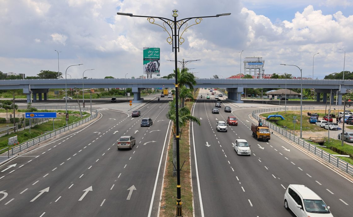 武吉士东阁绕道桥通车 居民:大幅缓解交通拥堵
