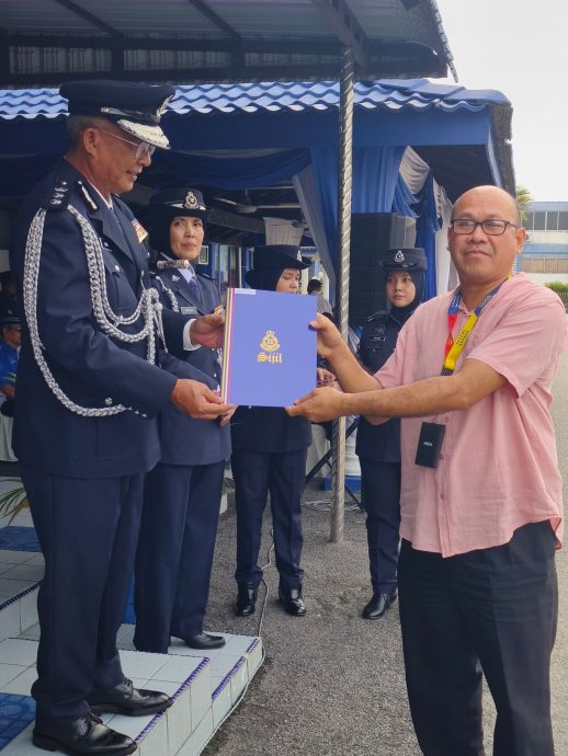 江沙警区主任荣休