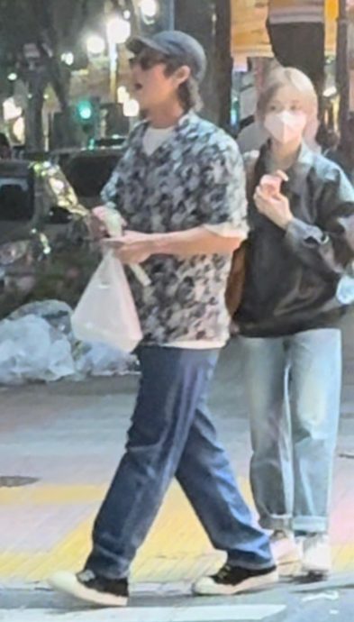 泰人气王Bright郑乃馨爆恋情 贴身聚餐视频“迎战”粉丝