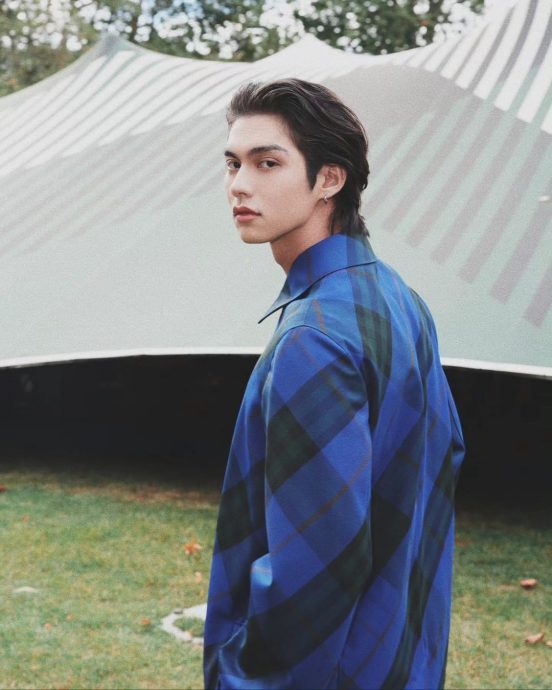 泰人气王Bright郑乃馨爆恋情 贴身聚餐视频“迎战”粉丝