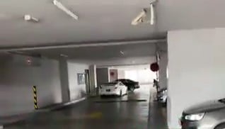 火爆男不满情侣争执酿噪音 蓄意开车猛撞对方车