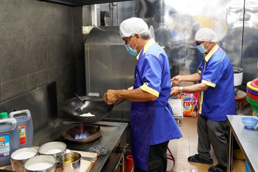 爱心饭堂首间分行启用 巴占舍食堂供午晚餐