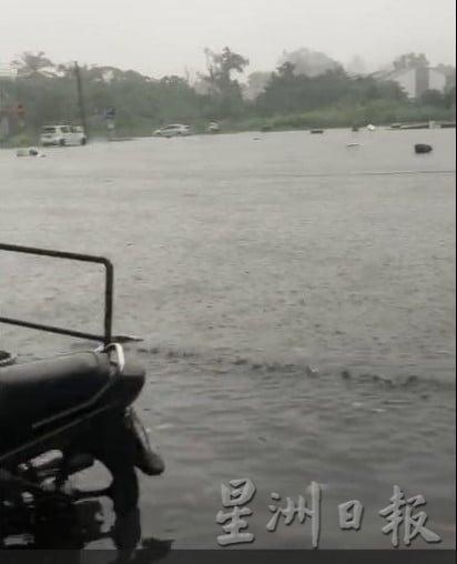 版头-大都会/卫星市发大水/8图