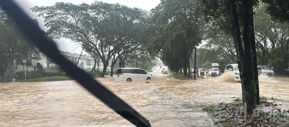 版头-大都会/卫星市发大水/8图