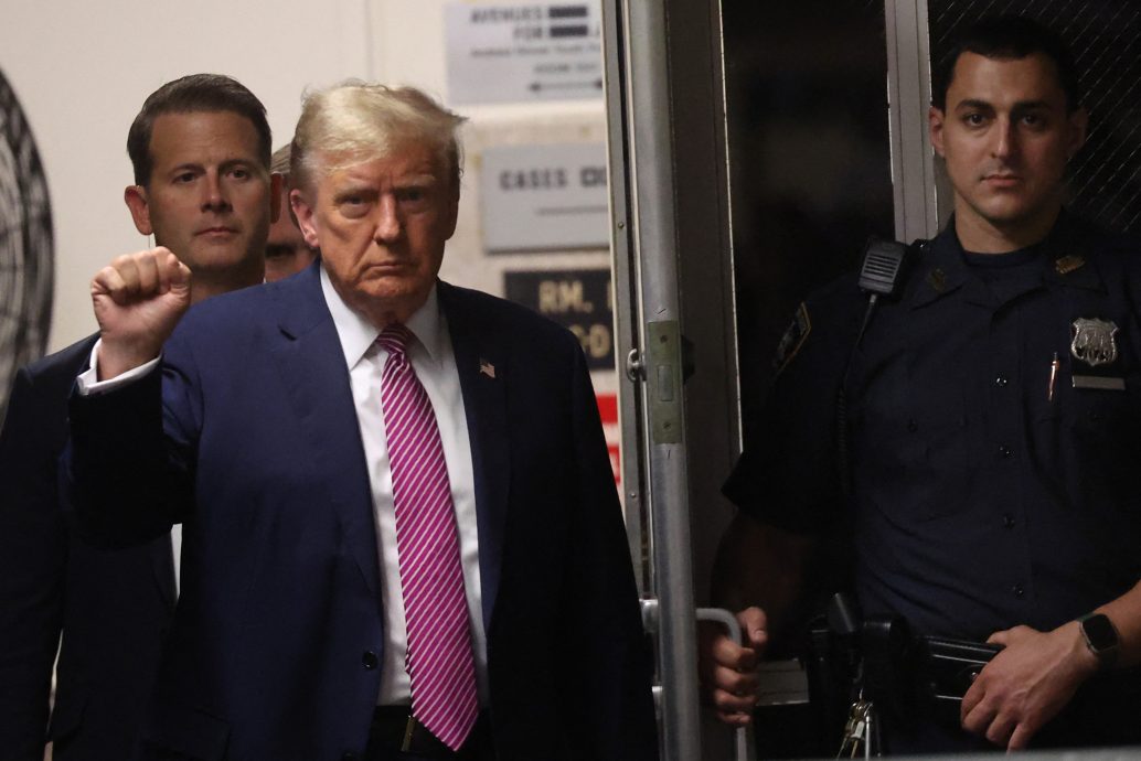 特朗普封口费案陪审团选定 4月22日开庭