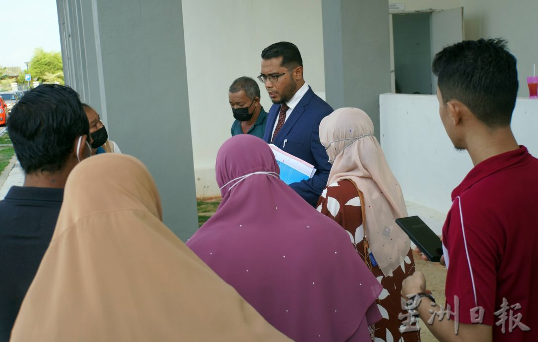 玻高官涉贪 大臣儿被捕  伪文件申索60万共6人延扣